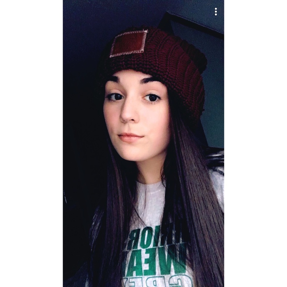 Meet your Posher, Emily